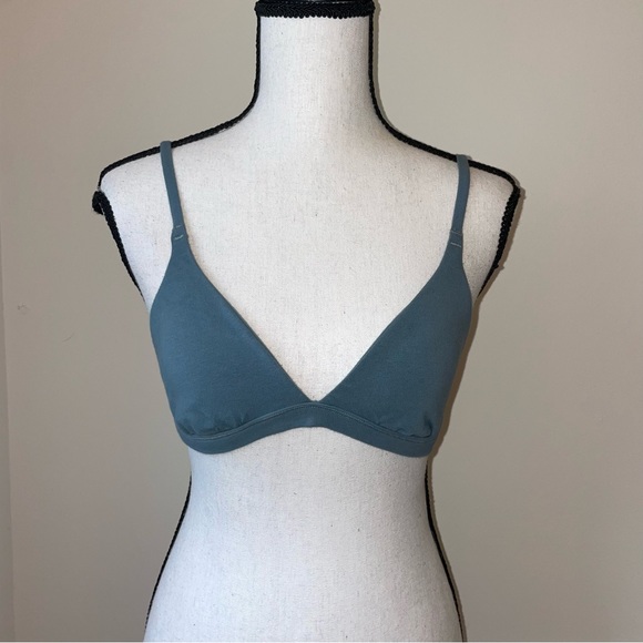 Skims Triangle Bralette - Picture 3 of 8